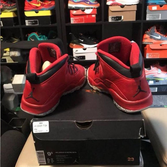 Jordan 10 Bulls over Broadway size 9.5 - Picture 3 of 4